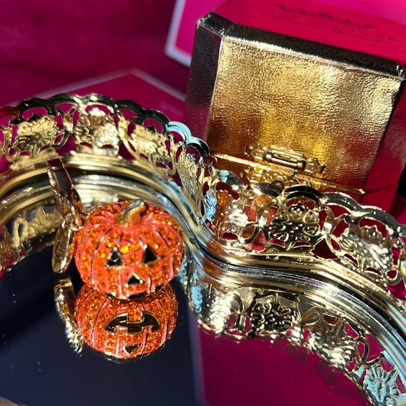 Authentic Juicy Couture pave pumpkin charm!🎃 RARE - Picture 3 of 8